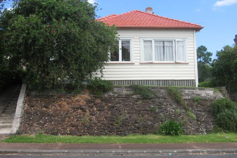 Photo of property in 7 Saint Leonards Road, Devonport, Auckland, 0624