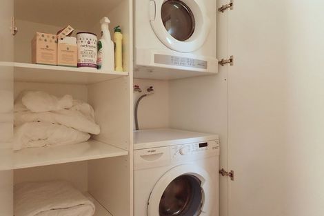 Photo of property in 16 Moncrieff Avenue, Britannia Heights, Nelson, 7010