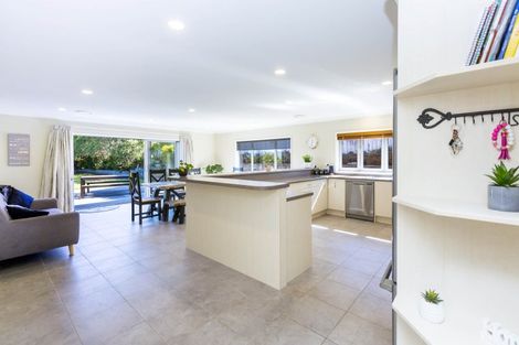 Photo of property in 118 Kirton Drive, Riverstone Terraces, Upper Hutt, 5018