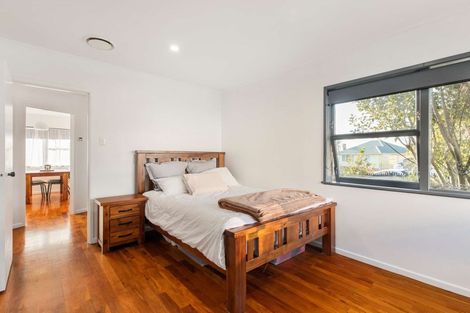 Photo of property in 20 Kirby Street, Glendene, Auckland, 0602