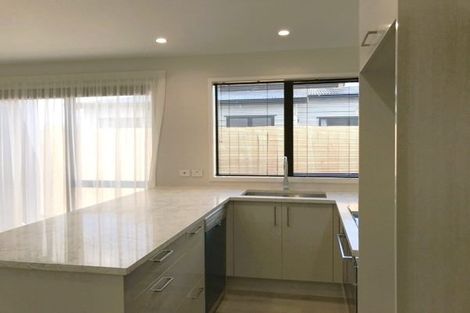 Photo of property in 63 Clarks Beach Road, Clarks Beach, 2122