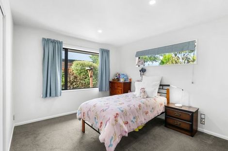 Photo of property in 2 Burbank Drive, Aidanfield, Christchurch, 8025