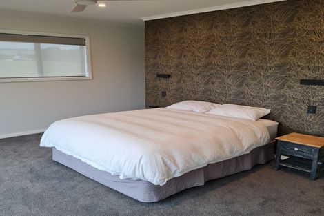 Photo of property in 7 Ribbonwood Lane, Kinloch, Taupo, 3377