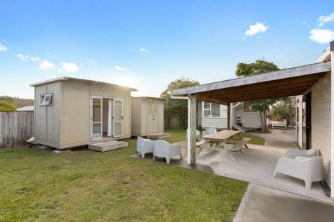 Photo of property in 316 Linton Crescent, Whangamata, 3620