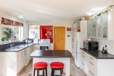 Photo of property in 1366 Rangiotu Road, Tiakitahuna, Palmerston North, 4477