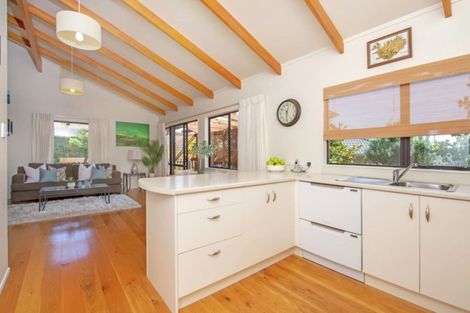 Photo of property in 3 Jandell Crescent, Bucklands Beach, Auckland, 2014