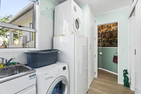 Photo of property in 32 The Circle, Manly, Whangaparaoa, 0930