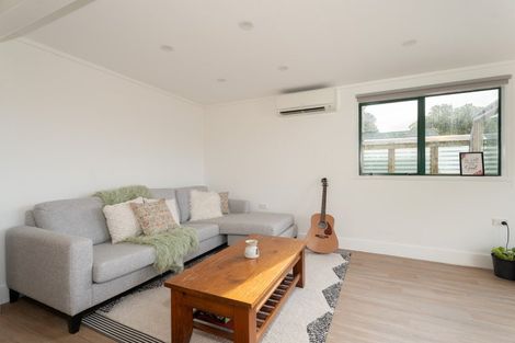 Photo of property in 15 Te Kiteroa Grove, Churton Park, Wellington, 6037