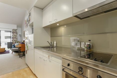 Photo of property in Latitude 37 East Apartments, 2l/20 Pakenham Street East, Auckland Central, Auckland, 1010