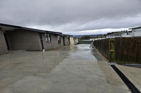 Photo of property in 141a-d Bedford Street, Cannons Creek, Porirua, 5024
