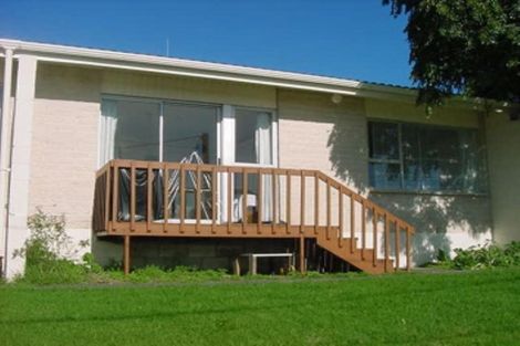 Photo of property in 2/98 Birkdale Road, Birkdale, Auckland, 0626