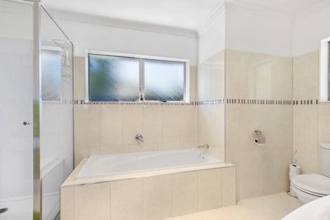 Photo of property in 20a Sutton Crescent, Papakura, 2110