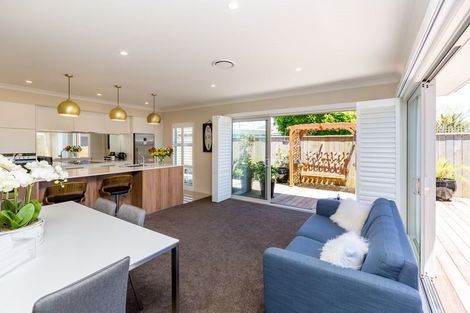 Photo of property in 180b Brooklands Road, Vogeltown, New Plymouth, 4310