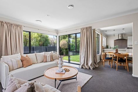 Photo of property in 190 Main North Road, Redwood, Christchurch, 8051