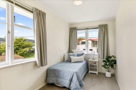 Photo of property in 20 Franklyn Road, Tawa, Wellington, 5028