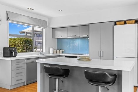 Photo of property in 30 De Castro Drive, Blenheim, 7201