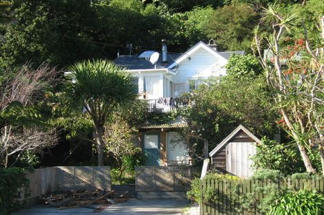 Photo of property in 327 Muritai Road, Eastbourne, Lower Hutt, 5013