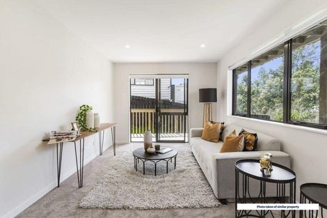 Photo of property in 20 Baumea Rise, Massey, Auckland, 0614