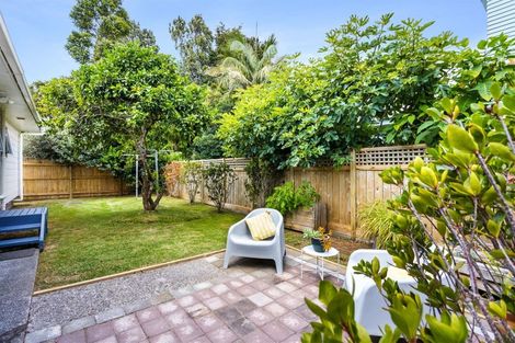 Photo of property in 2/60 Taikata Road, Te Atatu Peninsula, Auckland, 0610