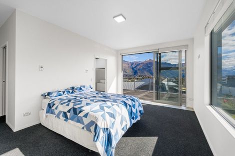 Photo of property in 5 Bovett Place, Wanaka, 9305