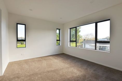 Photo of property in 43d Fitzherbert Avenue, West Harbour, Auckland, 0618