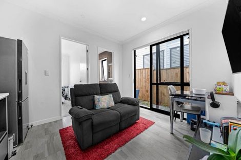 Photo of property in 2a Ballyalton Crescent, Flat Bush, Auckland, 2019