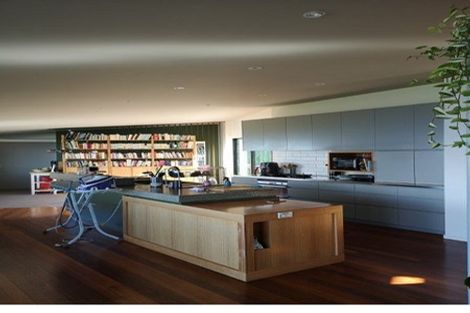 Photo of property in 16 Dungarvan Road, Newlands, Wellington, 6037