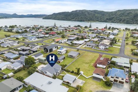 Photo of property in 219 The Square, Whangamata, 3620