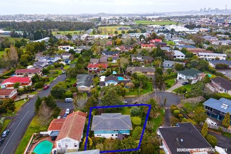 Photo of property in 4 Kerrymaria Place, Hillcrest, Auckland, 0627