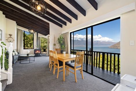 Photo of property in 4b Caples Place, Fernhill, Queenstown, 9300