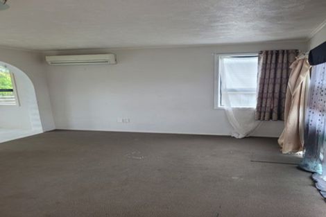 Photo of property in 43 Rathgar Road, Henderson, Auckland, 0610