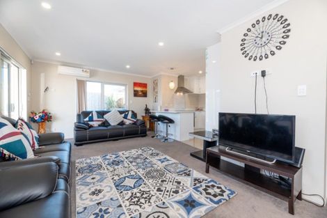 Photo of property in 55c Senator Drive, Manurewa, Auckland, 2105