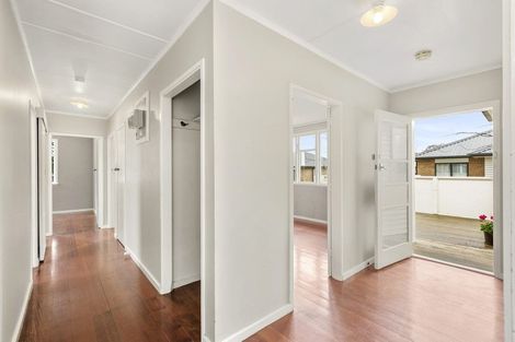 Photo of property in 124 Clarkin Road, Fairfield, Hamilton, 3214