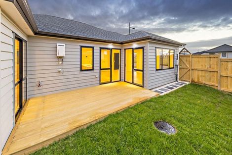 Photo of property in 49 Sapwood Crescent, Takanini, 2110