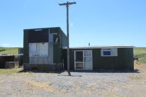 Photo of property in 94 Glengarry Road, Dannevirke, 4978
