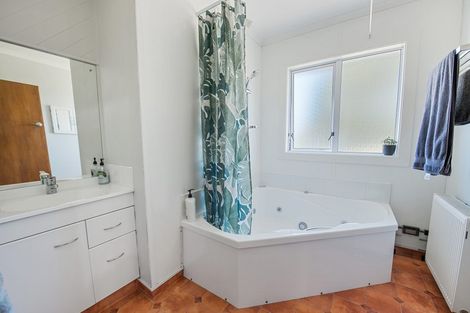 Photo of property in 98 Frank Street, Gore, 9710