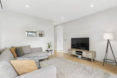 Photo of property in 5 Horomia Road, Karaka, Papakura, 2113