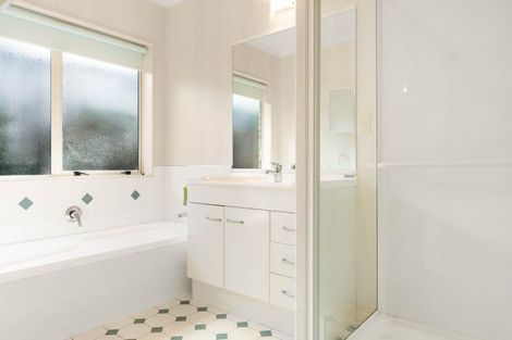 Photo of property in 16 Mcleod Place, Papamoa Beach, Papamoa, 3118