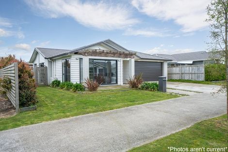 Photo of property in 37 Gum Spear Road, Takanini, 2112