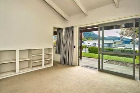 Photo of property in 4a Avalon Crescent, Fernhill, Queenstown, 9300