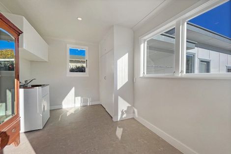 Photo of property in 25 Argyle Avenue, Takaro, Palmerston North, 4410