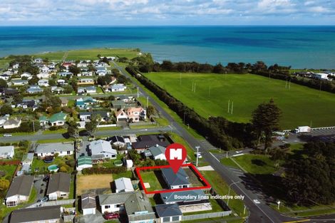 Photo of property in 23 Longfellow Road, Opunake, 4616