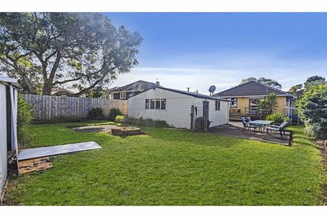 Photo of property in 1 Bardia Road, Panmure, Auckland, 1072