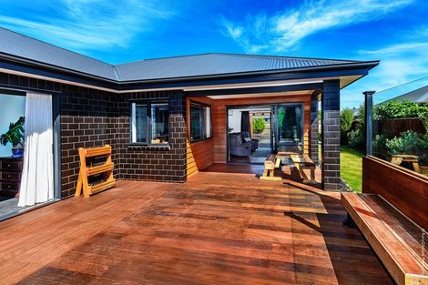 Photo of property in 22 Newbrook Terrace, Darfield, 7510