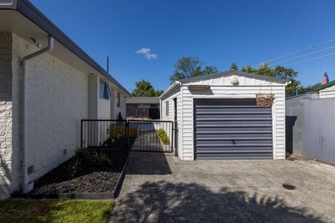 Photo of property in 2/126a Middlepark Road, Sockburn, Christchurch, 8042