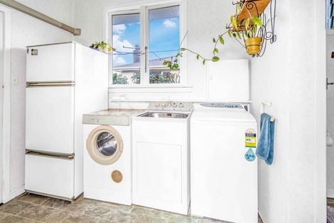 Photo of property in 50 West Plains Road, Waikiwi, Invercargill, 9810