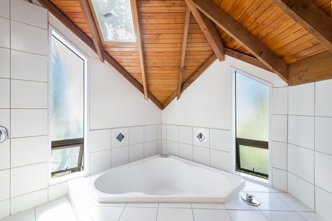 Photo of property in 24 Bengal Drive, Cashmere, Christchurch, 8022