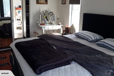 Photo of property in 66b Waimumu Road, Massey, Auckland, 0614