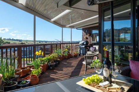 Photo of property in 13 Cherry Lane, Acacia Bay, Taupo, 3330
