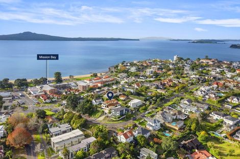 Photo of property in 10 Ronaki Road, Mission Bay, Auckland, 1071